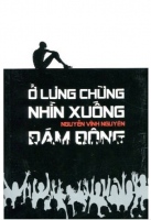 Ở Lưng Chừng Nhìn Xuống Đám Đông